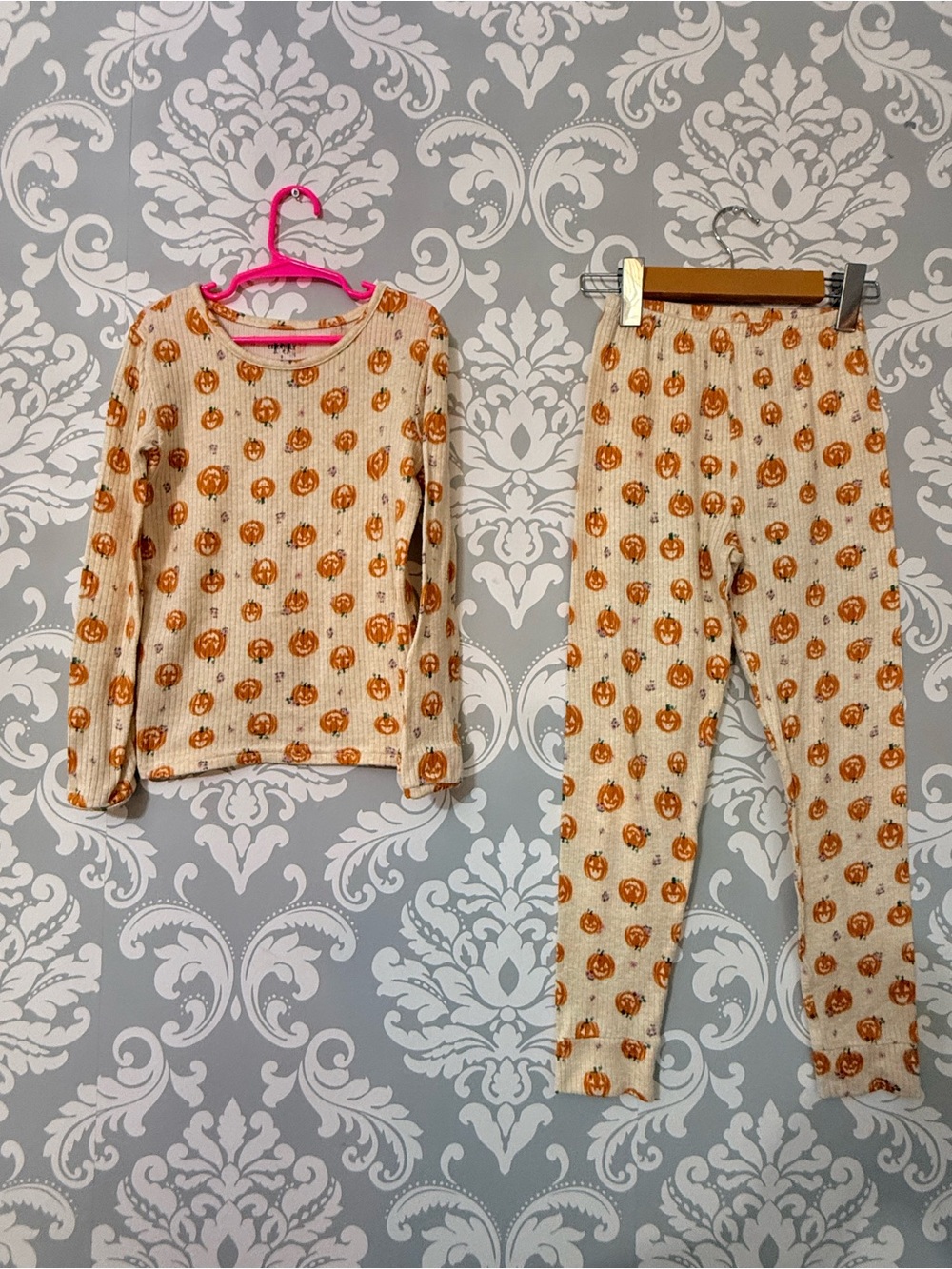 💫2/$25 • PJ Essentials Jack-O-Lantern Ribbed Super Soft 2 Piece PJ Set